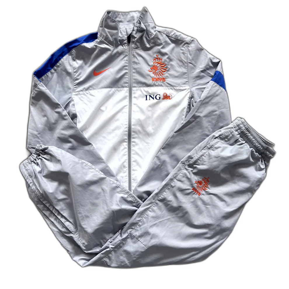 Tracksuit esportivo vintage Nike x Holanda 2010 — OffSide · Vintage