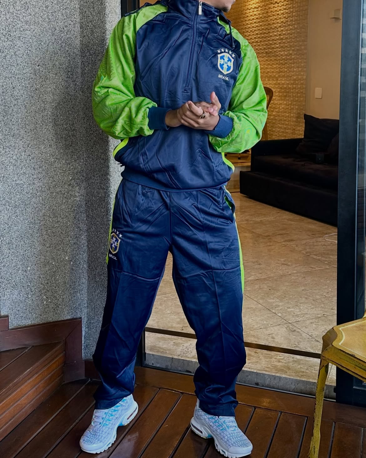 Tracksuit Brasil - Worldwide — Seleção Brasil · Drop Worldwide